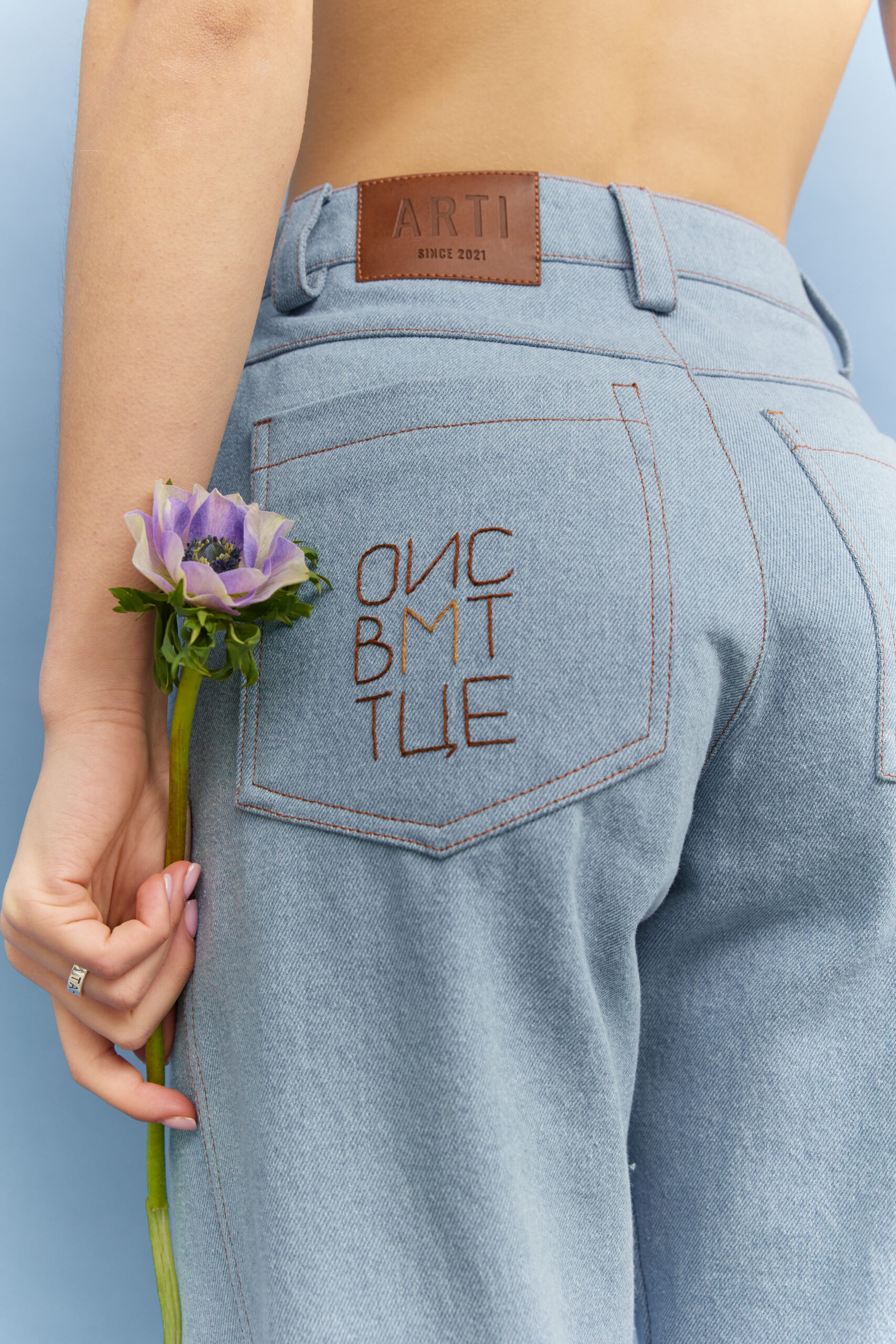 Джинси Mom Fit Блакитний - Image 2
